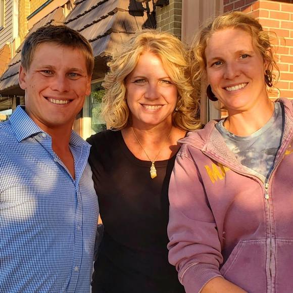 Meet your Posher, Cindy - Picture 1 of 1